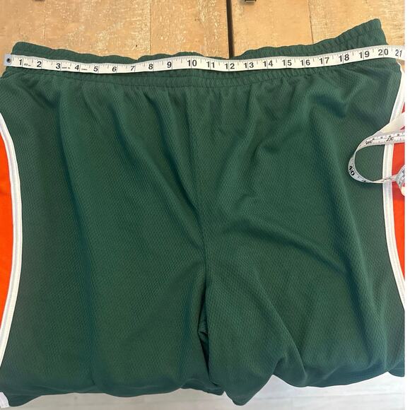 University of Miami Hurricanes men’s shorts 2XL 2XG like new condition - Picture 4 of 6